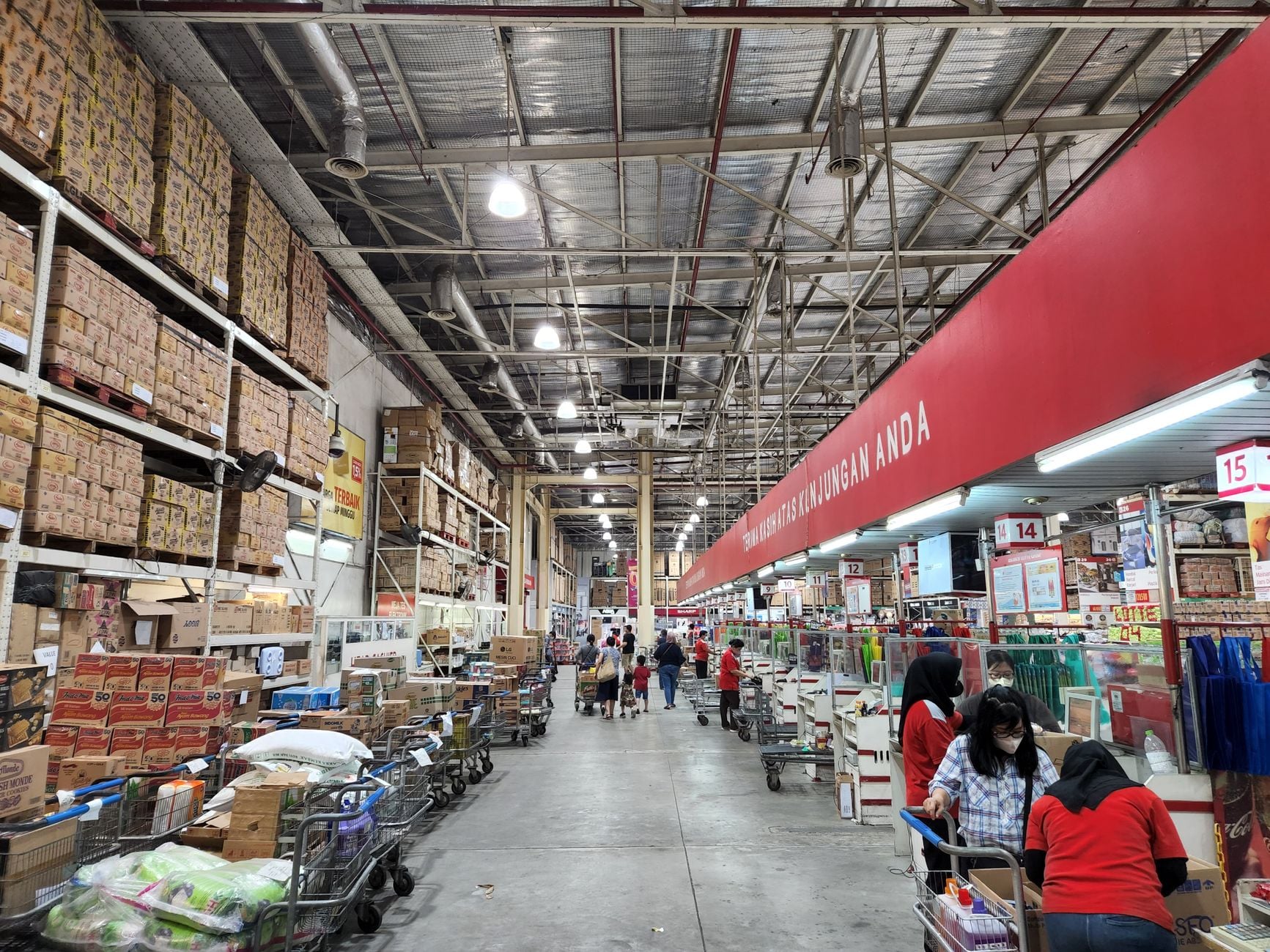 Wholesale Warehouse Shopping